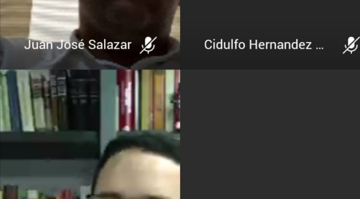 En la parte superior (Juan José Salazar Cruz) y en la parte inferior su abogado defensor, Andrés Félipe Caballero durante la diligencia virtual