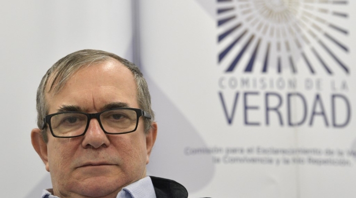 El presidente del partido Farc, Rodrigo Londoño ("Timochenko"), asiste a la Comisión de la Verdad, en Bogotá.