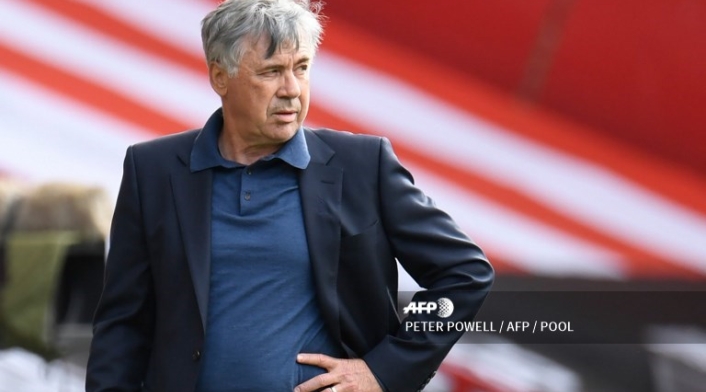 Ancelotti, técnico del Everton