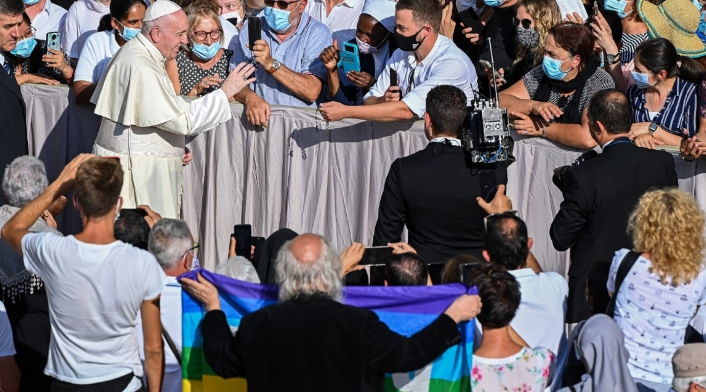 Papa Francisco se quitó el tapabocas