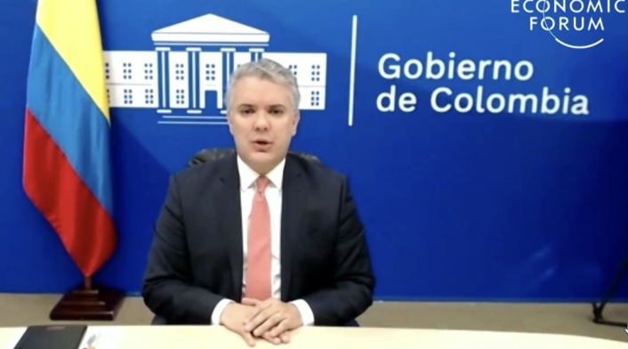 Duque en foro económico