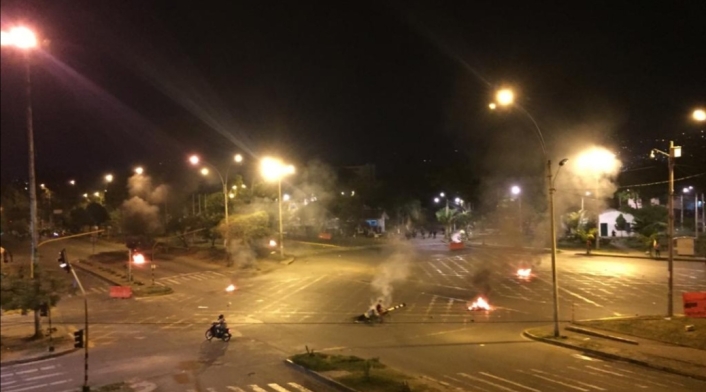 Con disturbios terminó marcha de antorchas, por intento de vandalizar el CAI ubicado en Puerto Rellena.