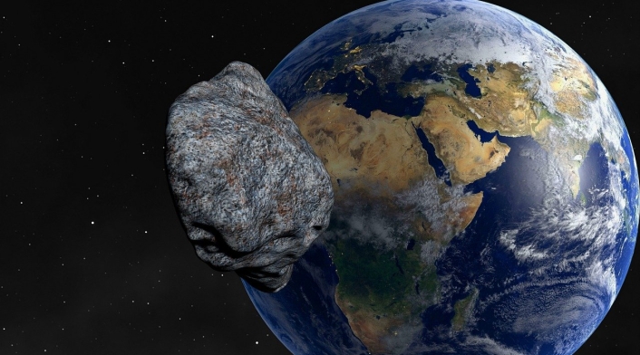 Asteroide en curso a la Tierra