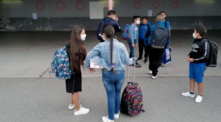 Regreso de niños a colegios