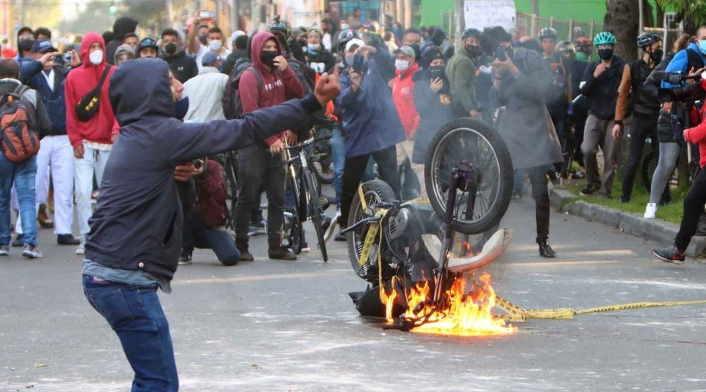 Protestas en Villa Luz por la muerte de Javier Ordóñez