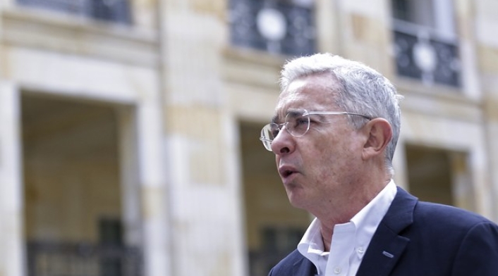 ÁLVARO URIBE EN LA PLAZA DE BOLÍVAR