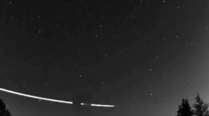 Meteorito rebotó en la atmósfera de la Tierra y regresó al espacio