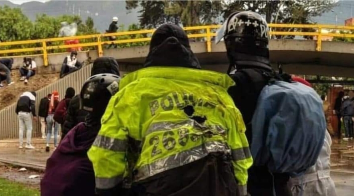 Familiar de miembro del Esmad en protestas 1