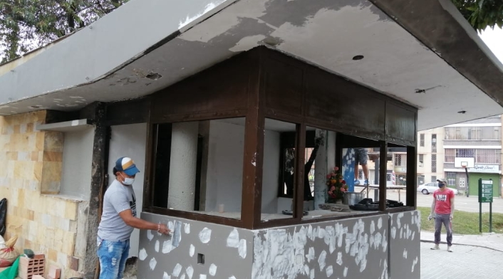 Vecinos reconstruyen CAI en Suba Rincón