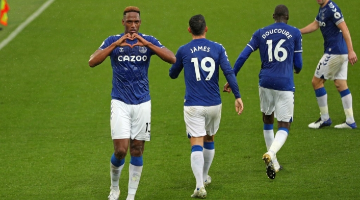 Yerry Mina, James Rodríguez, Everton