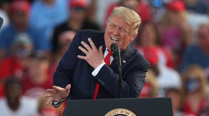 Trump durante un acto de campaña en Ocala, Florida Trump durante un acto de campaña en Ocala, Florida