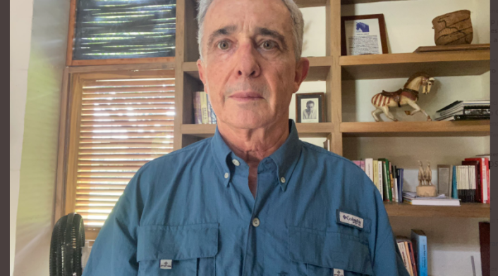 Expresidente Álvaro Uribe en detención domiciliaria