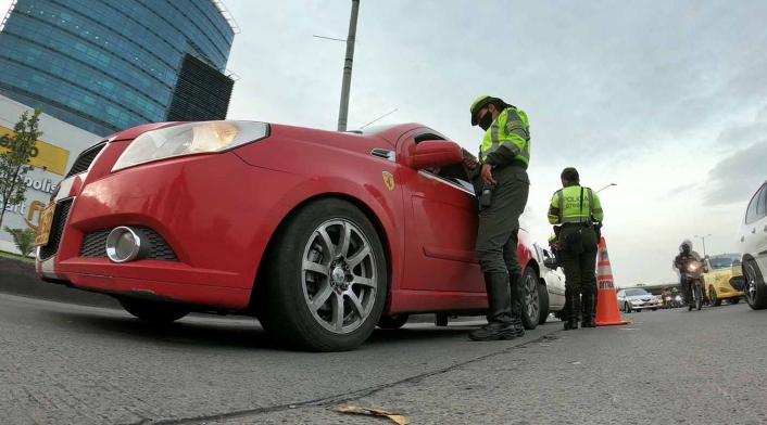 Multas a quienes incumplen pico y placa en Bogotá