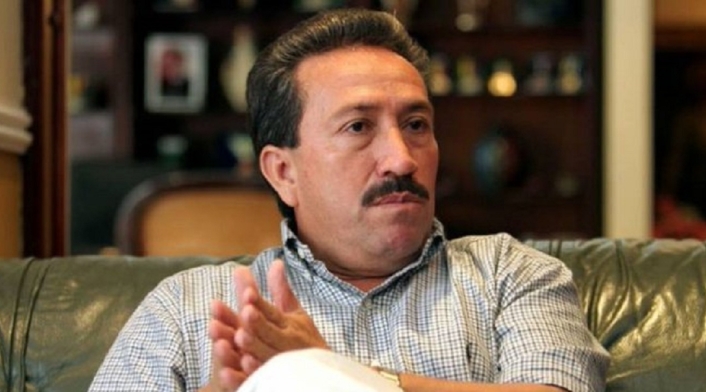 El exmandatario tiene una investigación por posible lavado de activos.