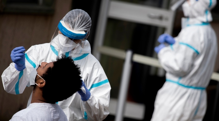 Prueba de coronavirus en Italia