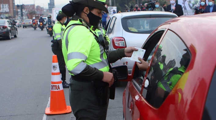 Multas a quienes incumplen pico y placa en Bogotá
