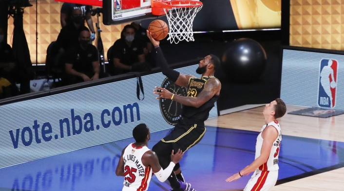 LA Lakers vs. Miami Heat - NBA LA Lakers vs. Miami Heat - NBA
