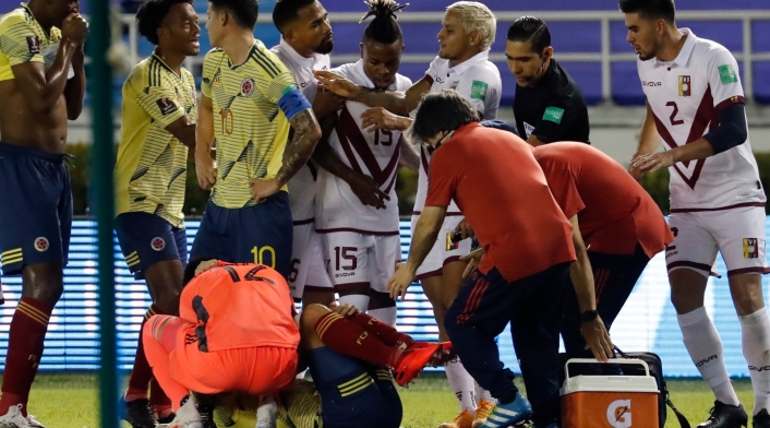 Lesión de Santiago Arias Lesión de Santiago Arias