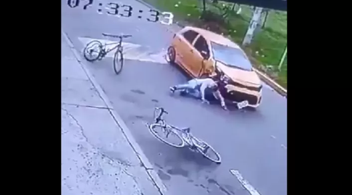 Arrollan a ciclistas en Bogotá