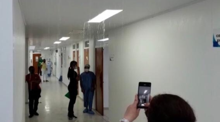 hospital Claren Lynd Newball de la isla de San Andrés se inunda octubre 2020