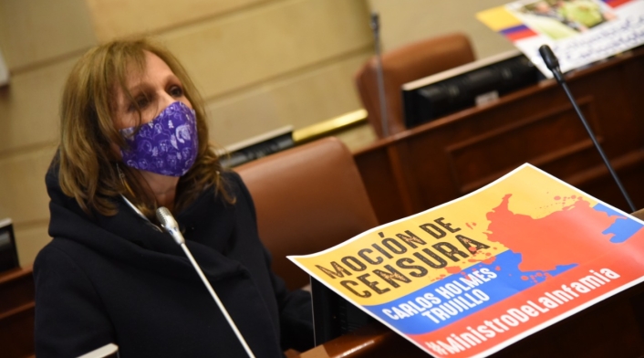 Ángela María Robledo en debate de moción de censura contra el Ministro de Defensa en réplica.