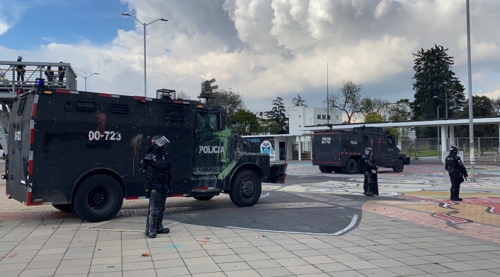 Tanquetas del Esmad en disturbios en la Nacional