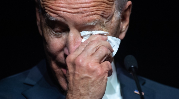 Joe Biden llora al recordar a su hijo Beau