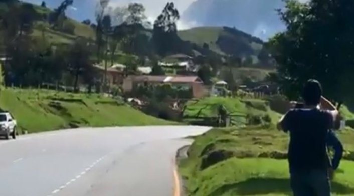 Deslizamiento vías Cundinamarca