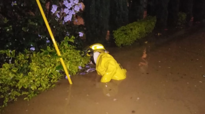 Bomberos atienden inundaciones en Fusagasugá