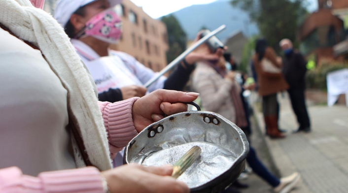 Protesta de empleados de la Fundación CIDCA encadenados