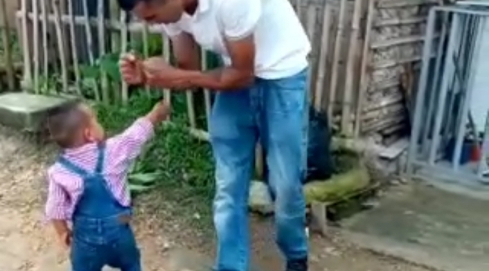 Enseñan a menor de cinco años a pelear y defenderse