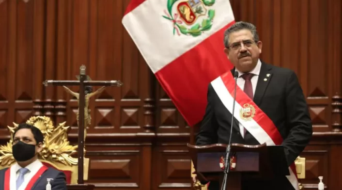 Manuel Merino De Lama asume como presidente del Perú