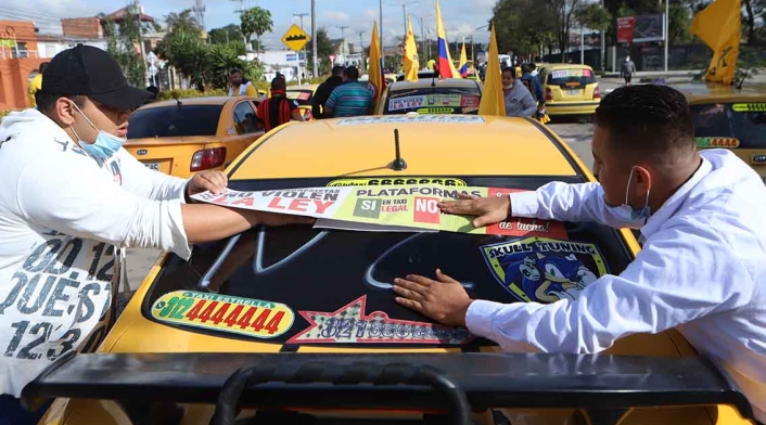 Taxistas de Bogotá protestan: dicen no a legalización de Uber y otras plataformas