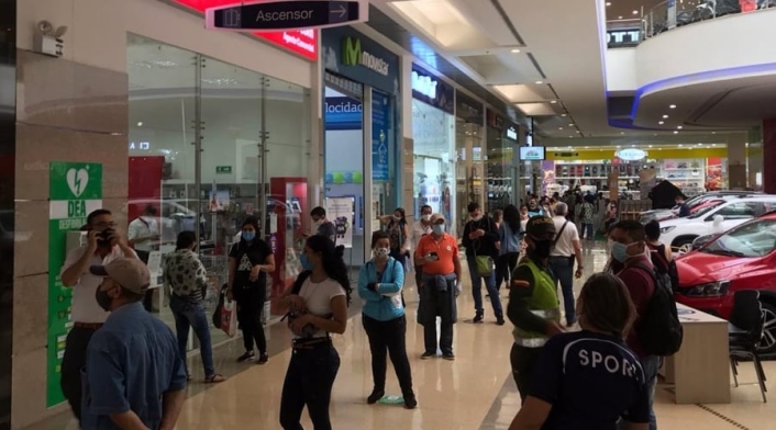 En octubre, un 24% de los comerciantes del país lograron incrementar su volumen de ventas y el 46% reportó disminución