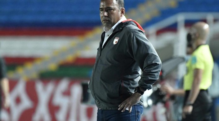 Hárold Rivera, técnico de Santa Fe