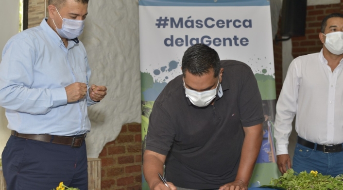 Alcaldes y comunidades ambientales también se hicieron presentes.