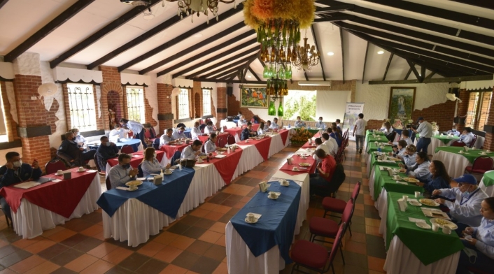 Alcaldes y comunidades ambientales también se hicieron presentes.