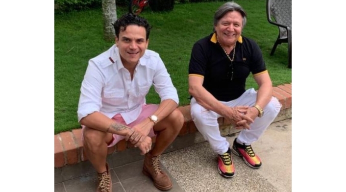 Silvestre Dangond junto a su padre William, conocido como 'El Palomo'. Silvestre Dangond junto a su padre William, conocido como 'El Palomo'.