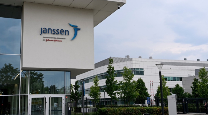 Janssen - Johnson & Johnson Janssen - Johnson & Johnson