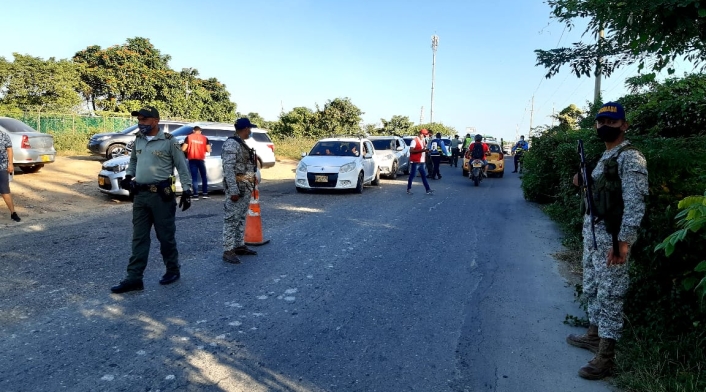 Devuelven a 1.500 personas que pretendían ingresar a Playa Blanca sin reservas