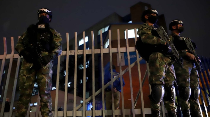 Vacunación contra la covid-19 en el Hospital de Kennedy en Bogotá