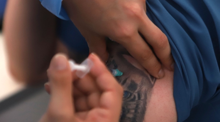 Vacunación contra la covid 19 en Clínica Colombia de Bogotá