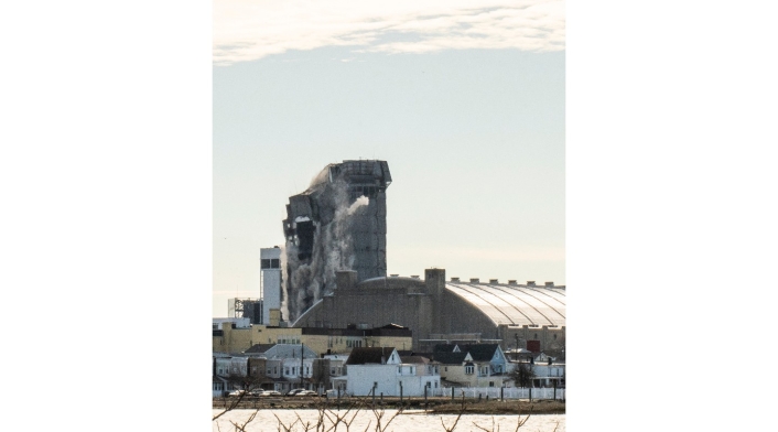 Demolición del hotel casino Trump Plaza