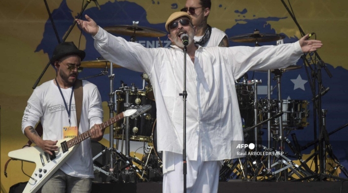 Miguel Bosé