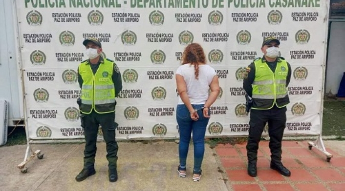 Ataque, ácido, mujer, quemaduras