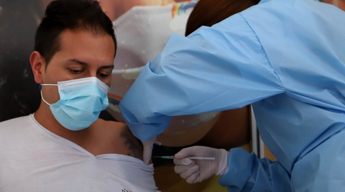 Vacunación contra la covid 19 en Clínica Colombia de Bogotá