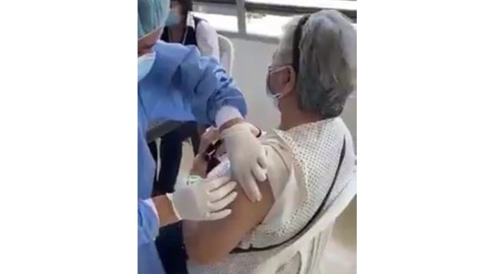 Abuela inyectada con jeringa vacía en Santander