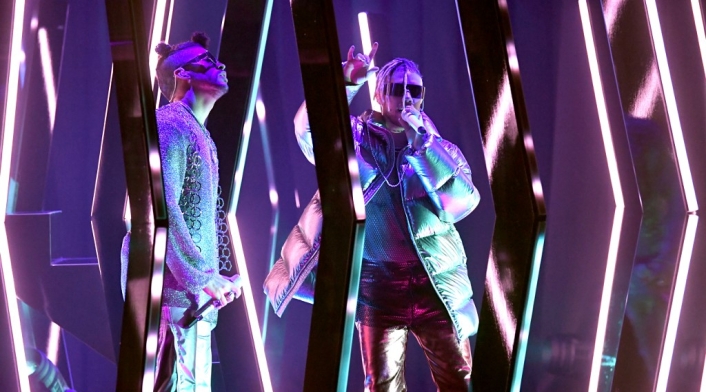 Bad Bunny - Jhay Cortez