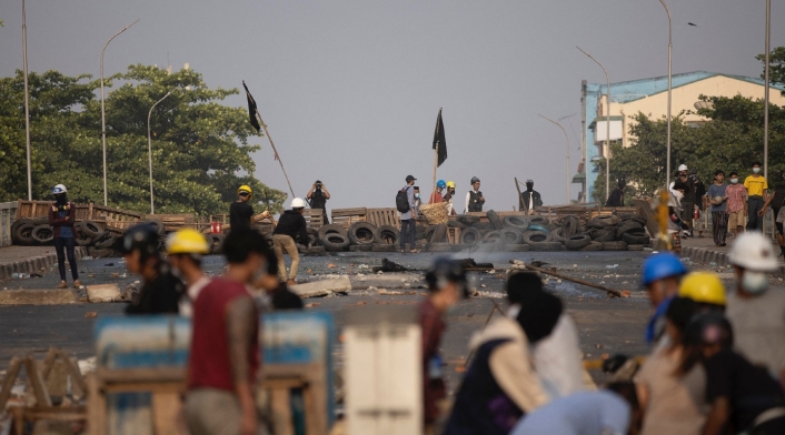 Cientos de manifestantes han muerto en protestas en Birmania