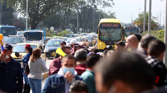 Protestas en Bogotá de dueños de buses provisionales del SITP Protestas en Bogotá / Dueños de buses provisionales del SITP